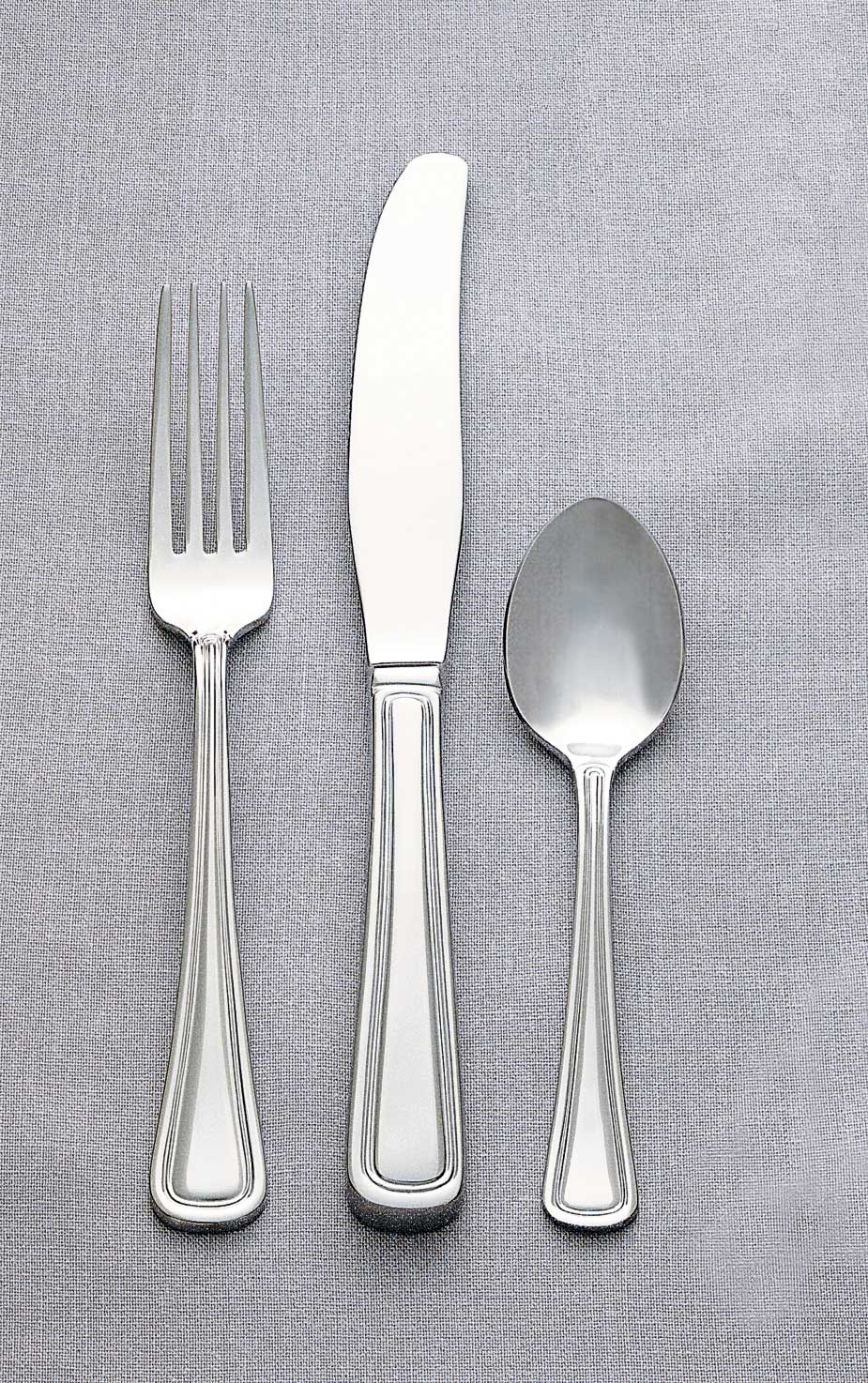 World Tableware Inc Classic Rim II 18/8 Ero Dinner Fork -- 36 per case.