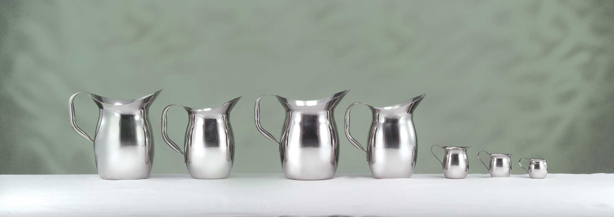 World Tableware World 18/0 Stainless Steel Collection Belle Pitcher, 70 Ounce