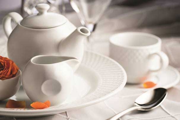 Syracuse Lunar Universal Pinched White Creamer, 3.5 Ounce -- 36 per case.