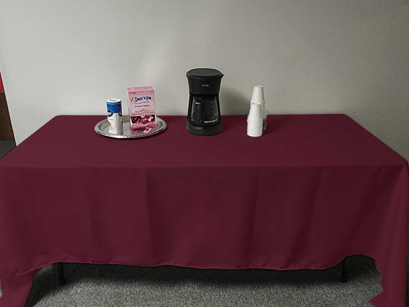 Intedge Burgundy Poly/Cotton Tablecloth, 64 x 120 inch 