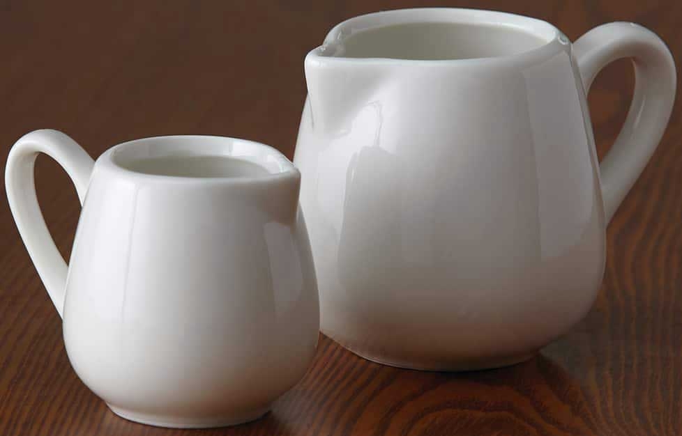 American Metalcraft Porcelain White Creamer, 5.5 Ounce