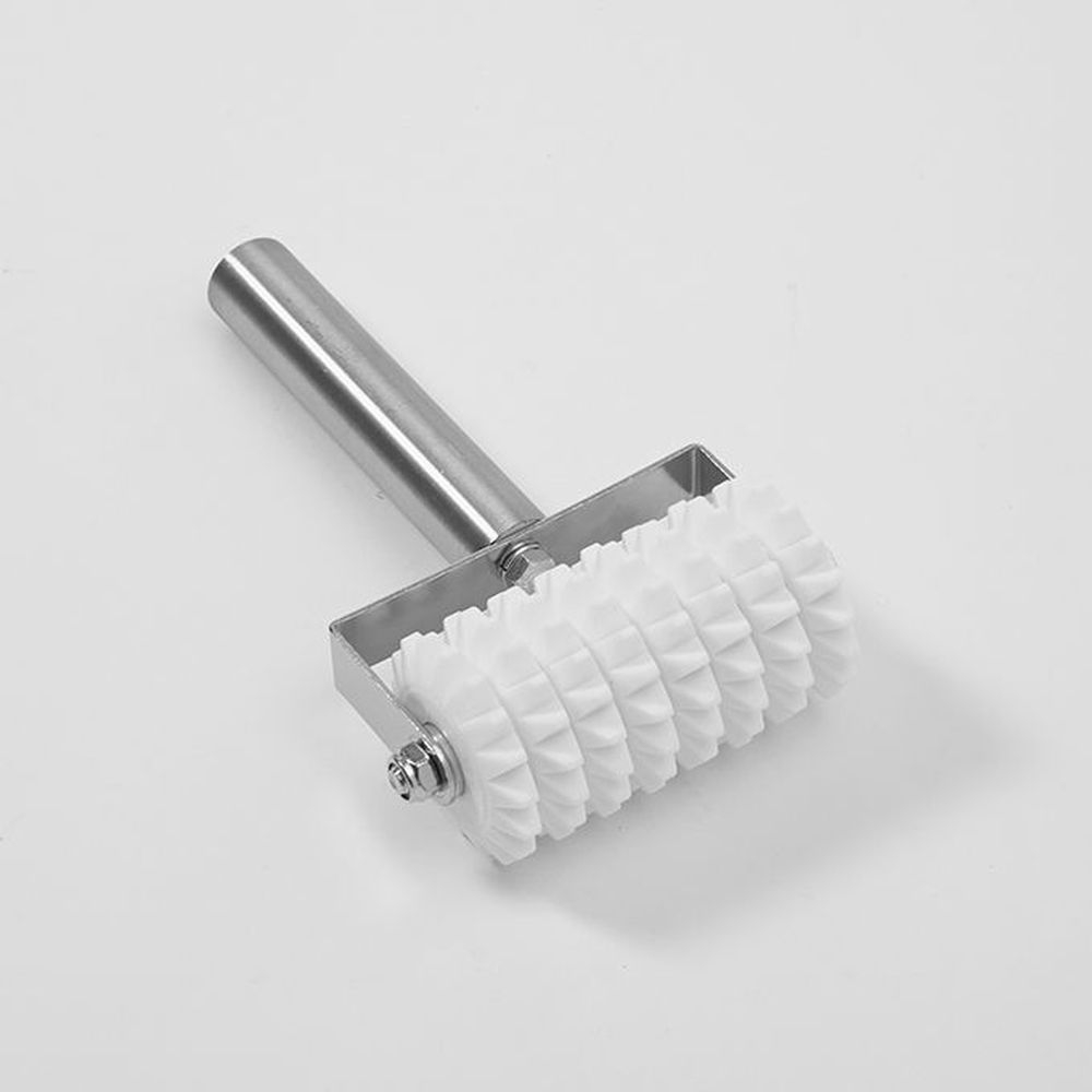 American Metalcraft Heavy-duty Stainless Steel Full Size Roller Docker With Polyethylene Handle, 8.75 X 5.5 Inch