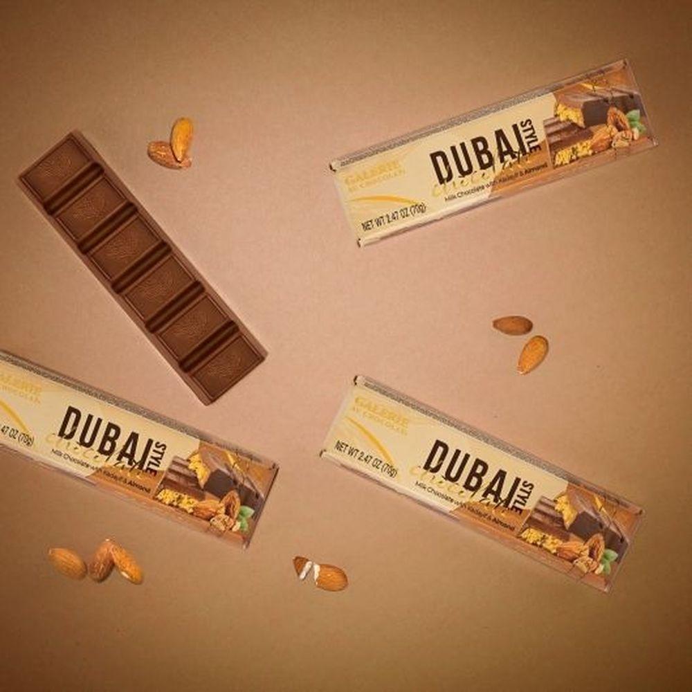 Product gallery 411383945