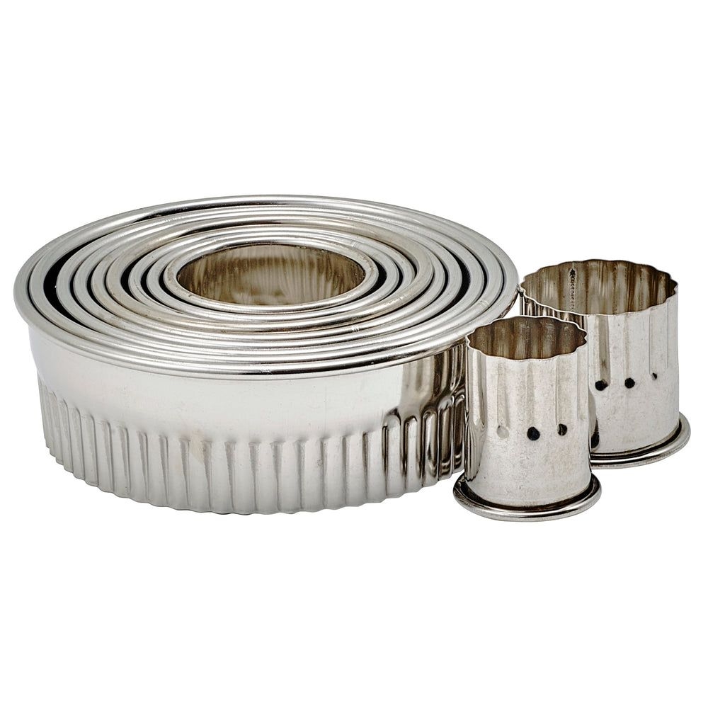 Winco Stainless Steel Fluted Round 11 Piece Cookie Cutter Set, 1 To 3 Inch Dia. X 1 Inch Height -- 12 Set Per Case